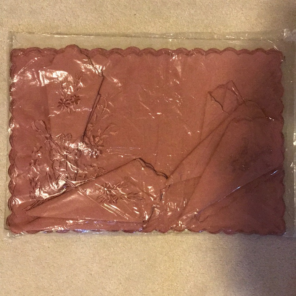 Placemats and napkins